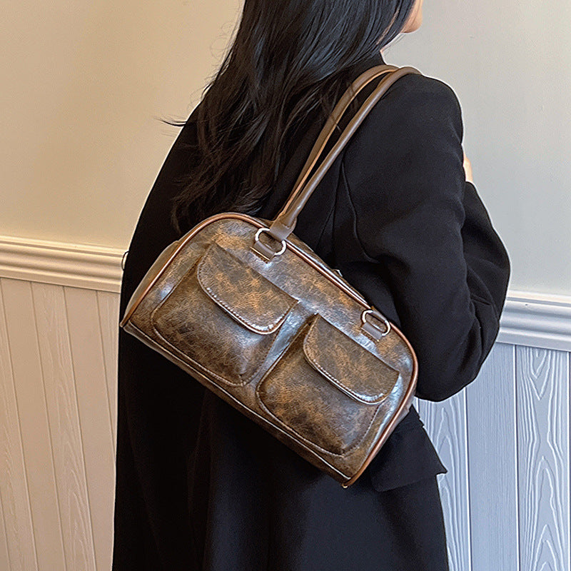 Sac rétro tendance – Grand format, porté épaule, style cool et décontracté