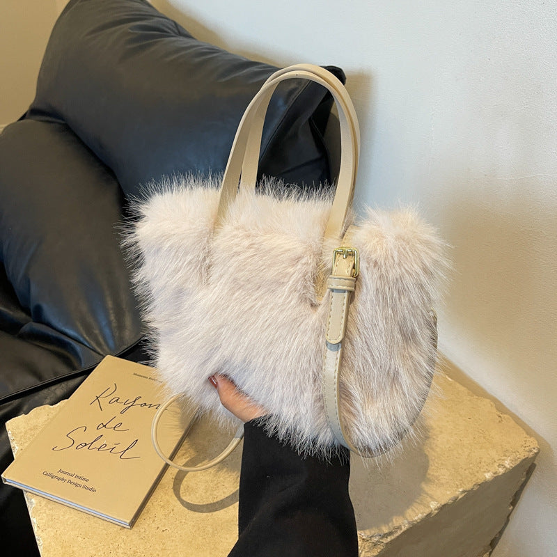 Sac en fausse fourrure façon renard – Porté épaule ou bandoulière