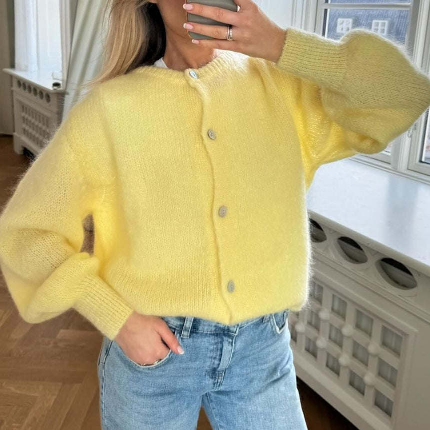 Élégance et Douceur-Le Pull Jaune Tricoté Parfait pour un Look Tendance